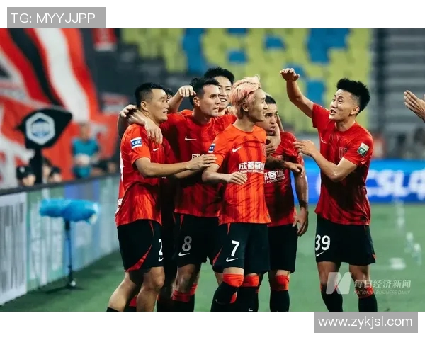 成都足球队迎来转型新篇章洲际杯特别报道展现球队蜕变之路 成都足球队迎来转型新篇章洲际杯特别报道展现球队蜕变之路