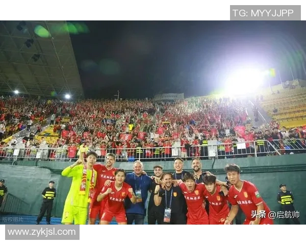 挑战极限勇夺胜利击败泰国足球明星展现中国足球新风采 挑战极限勇夺胜利击败泰国足球明星展现中国足球新风采