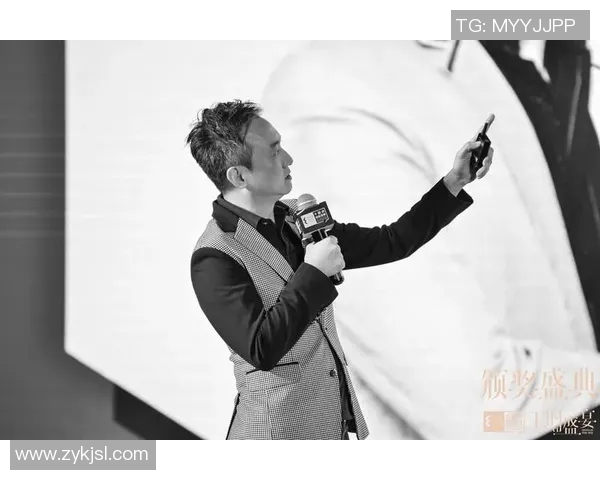 武汉羽毛球队在亚运会上的拼搏历程与荣耀时刻全景回顾 武汉羽毛球队在亚运会上的拼搏历程与荣耀时刻全景回顾